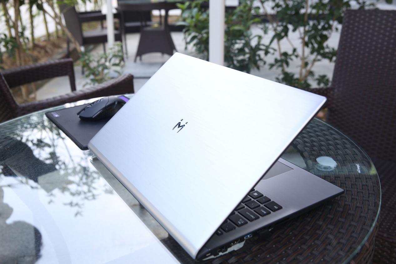 最新款笔记本电脑排行深度解析与推荐