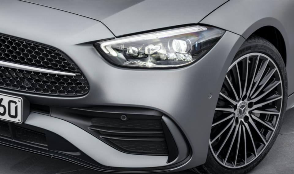 奔驰C级换代最新动态揭秘,2025年全新升级来袭