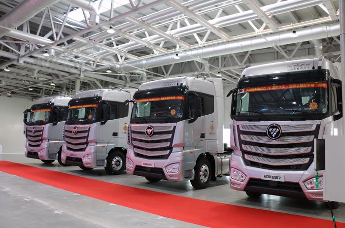 欧曼超级卡车最新动态及视频资讯