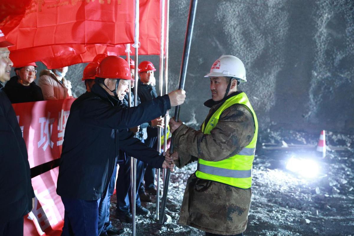 兰州中卫高铁最新动态,今日消息全面更新