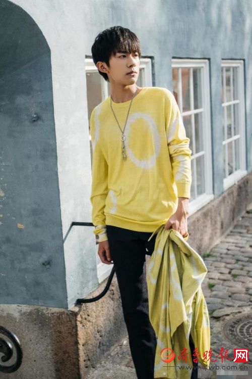 易烊千玺最新街拍高清图片曝光