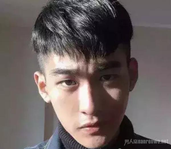 最新男发型造型图片大全,时尚潮流发型一网打尽