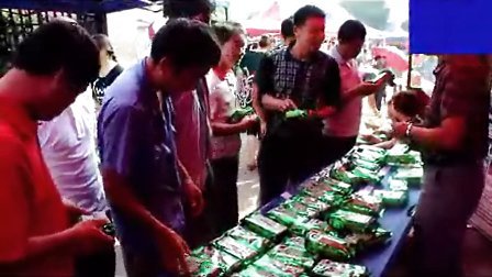 揭秘2013最火爆的地摊生意,潮流创业新选择