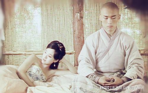 关于色和尚最新视频的在线观看及其相关文章警告,涉及敏感内容需谨慎对待。