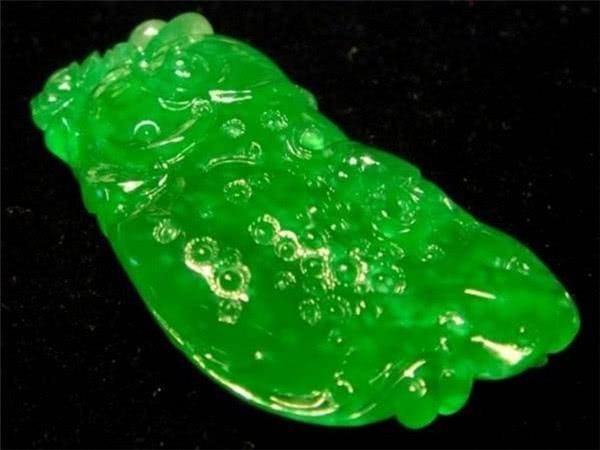 红红绿绿上期联,指什么生肖,红红绿绿上期联,指什么生肖,生肖之迷与文化的交融