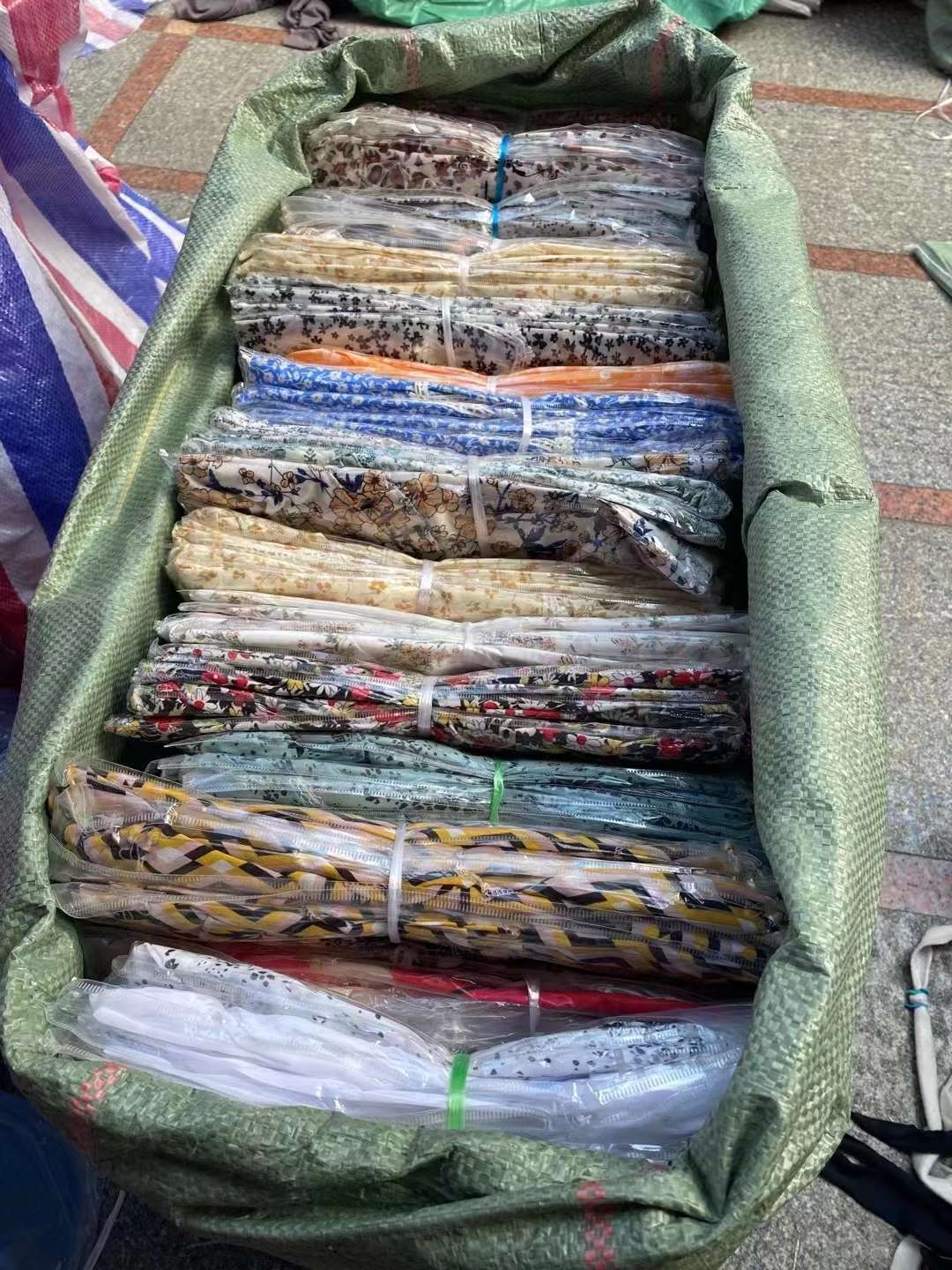 江湖最新地摊货源批发,江湖最新地摊货源批发,探索地摊经济的繁荣之源