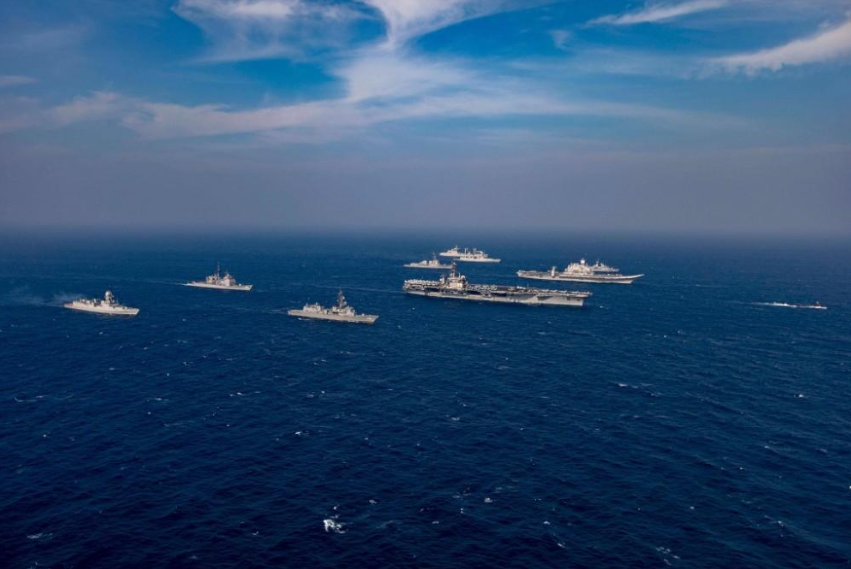 东海最新军演,东海最新军演,巷弄深处的军事热情与独特风味