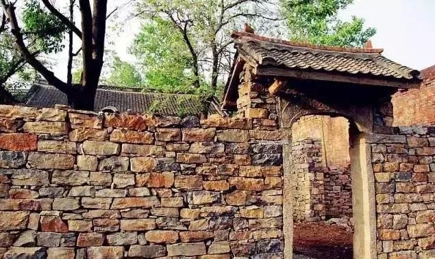 最新英粉村,最新英粉村的温馨日常