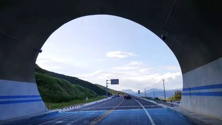 津雄高铁最新消息,自然美景之旅的启程号角已经吹响!