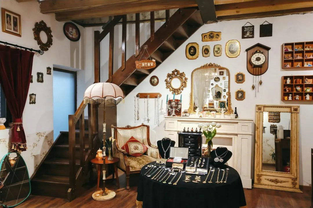 鲁大师最新版,小巷中的隐藏宝藏,探索特色小店的奇妙之旅