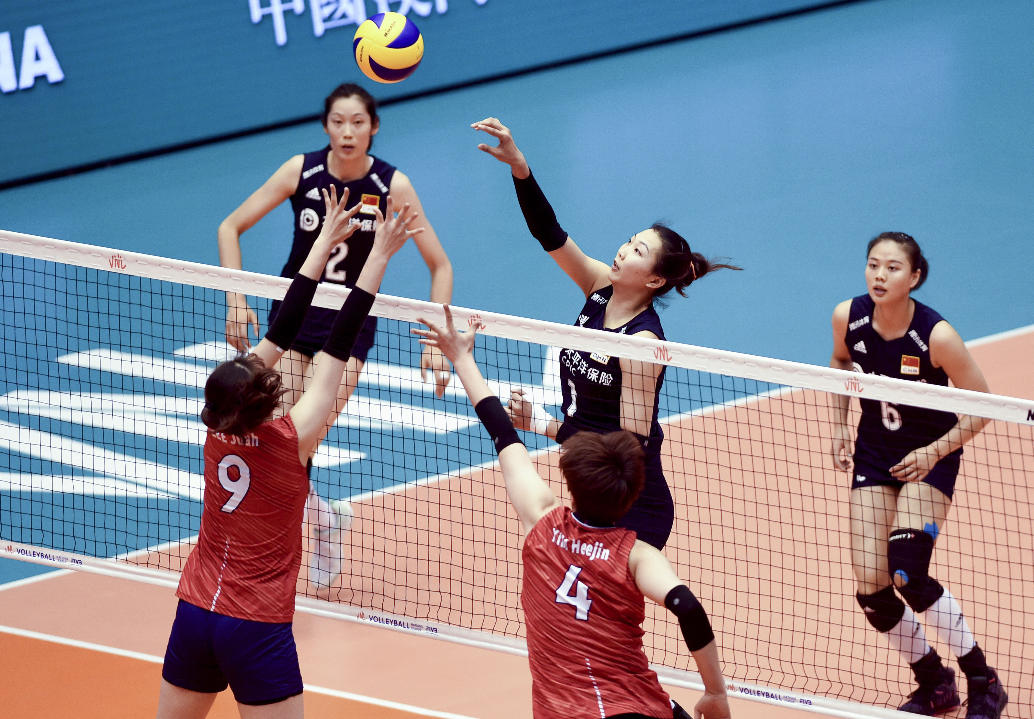 新澳最新最快资料,深刻剖析解答解释现象_排球版86.131