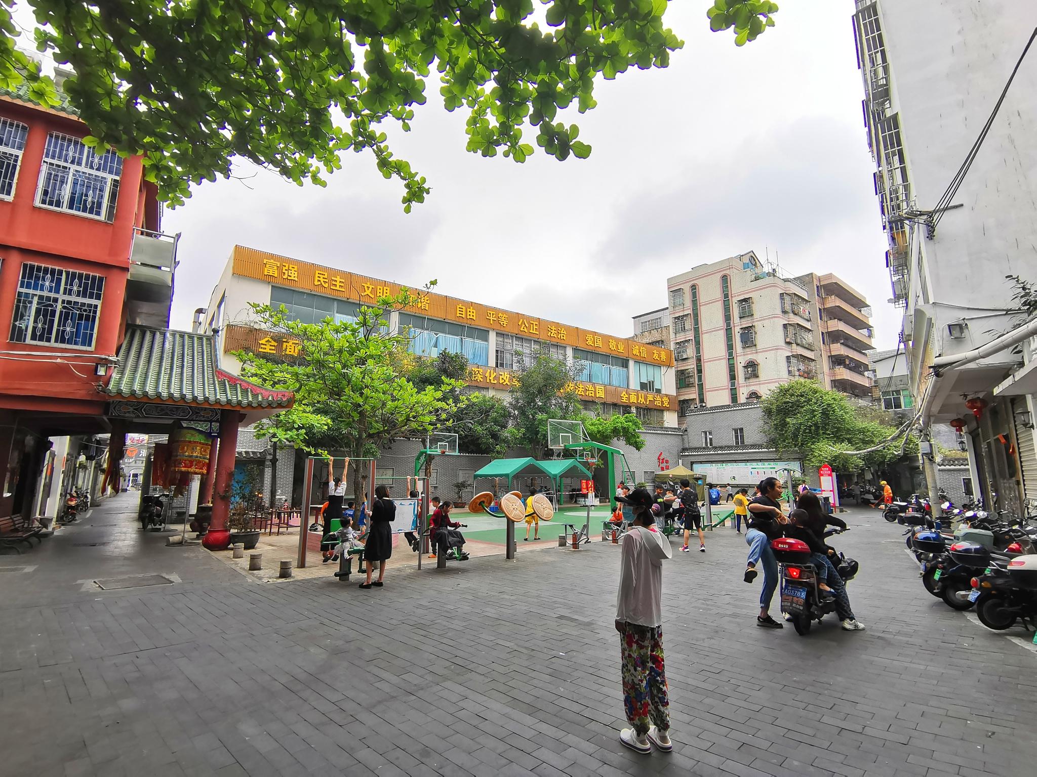 中国篮球最新消息,小巷深处的篮球秘密基地