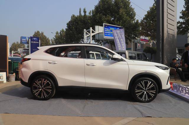 长安最新款轿车,未来驾驶的新标杆