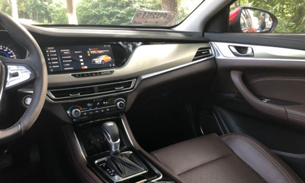 长安最新款轿车,未来驾驶的新标杆