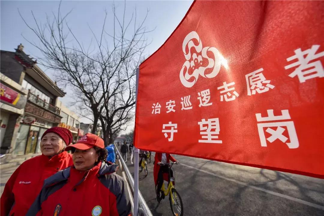 美图最新款,小巷中的秘密花园