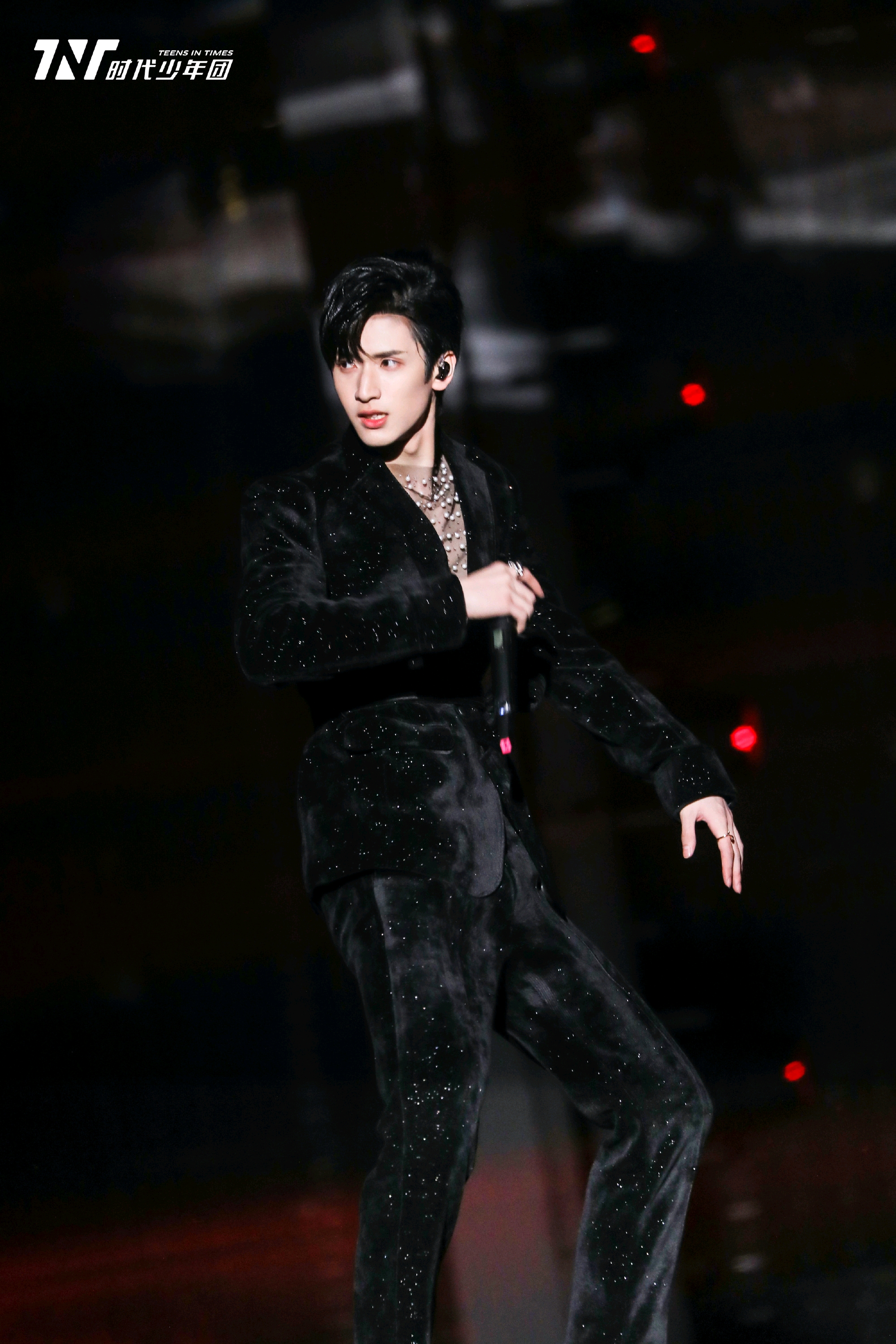 李易峰最新照片,时代之星的光芒闪耀