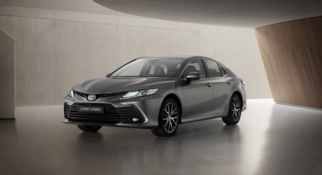 丰田凯美瑞最新款,与自然美景的诗意之旅