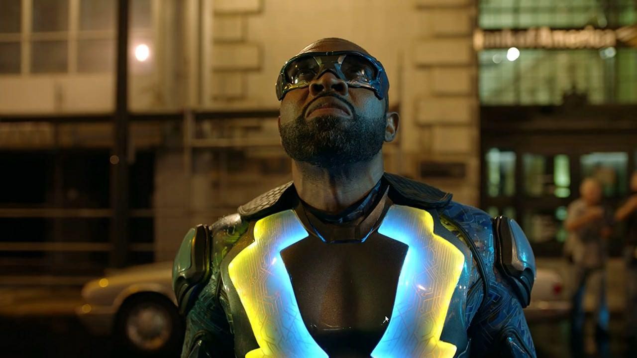 🎬 DC最新电影,热血沸腾的超能大战即将上演!