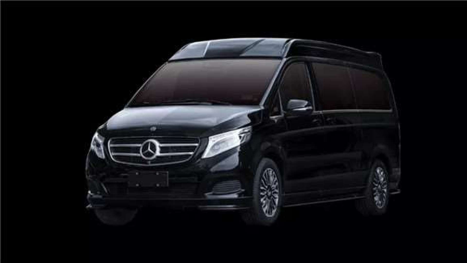 奔驰最新款商务车,家的延伸与友情的纽带