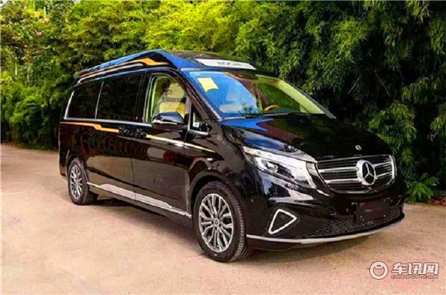 奔驰最新款商务车,家的延伸与友情的纽带