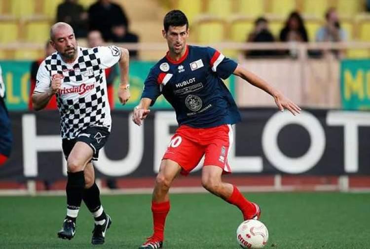 方便最新赛事,一场足球友谊赛中的欢笑与情感纽带