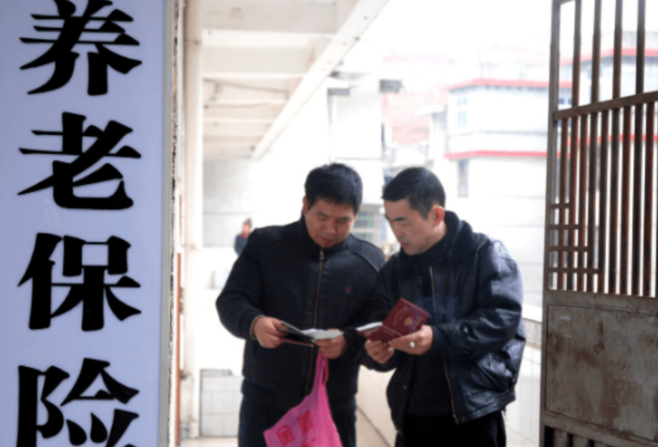 门卫老董最新的形象塑造与社会评价