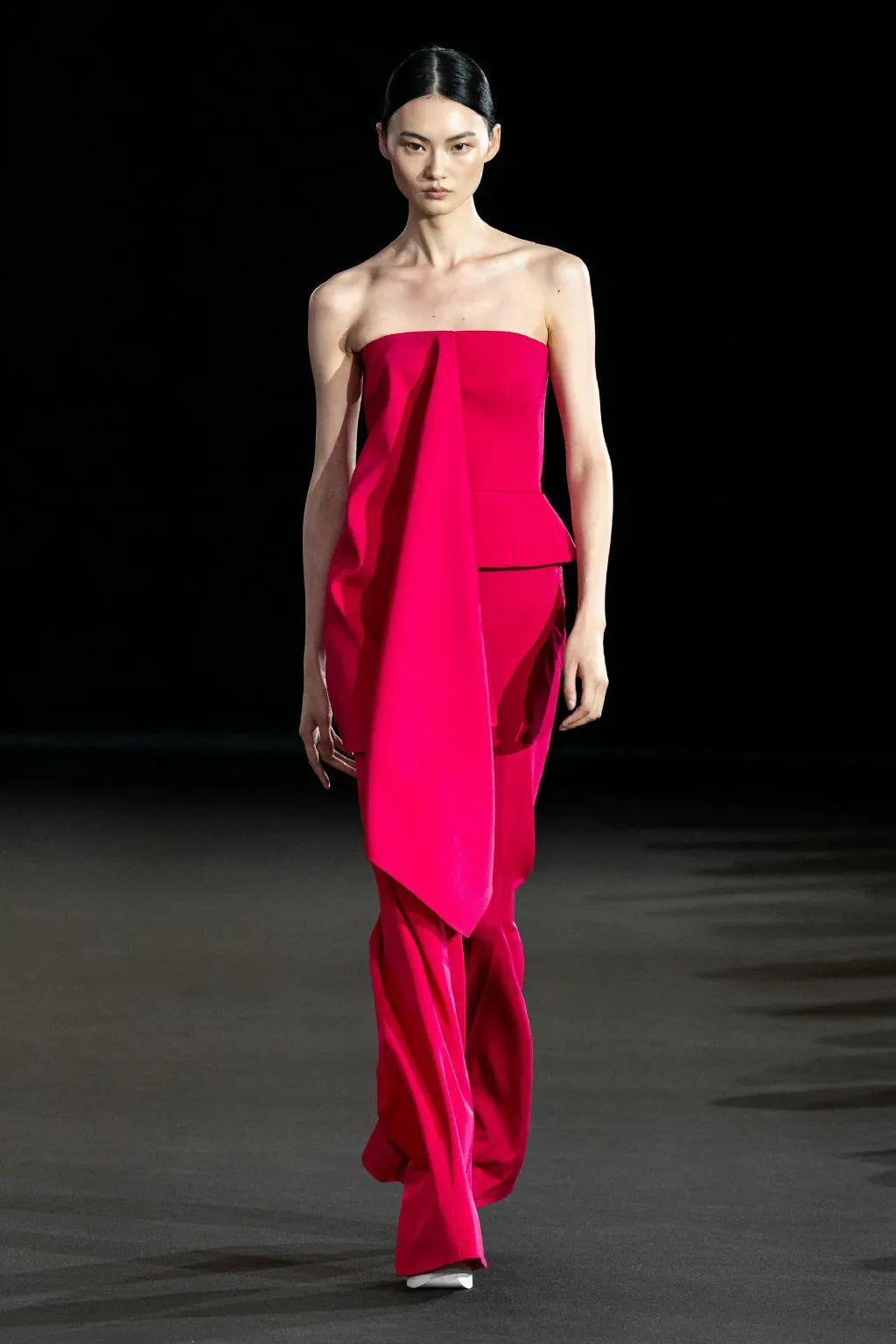 最新时装走秀步骤指南