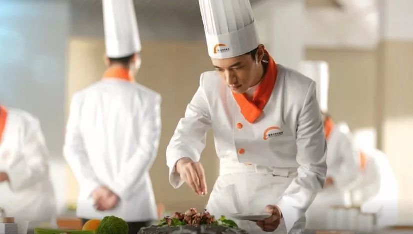 青岛最新厨师招聘,行业现状与个人观点