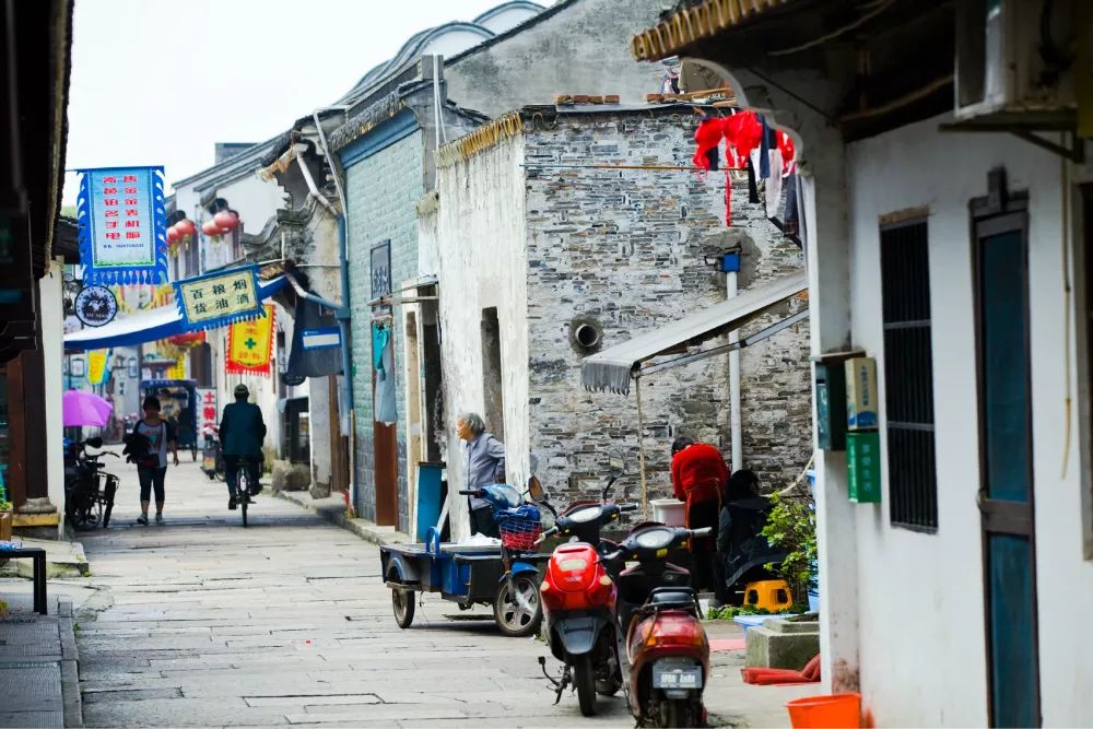 最新商混价格,小巷深处的特色小店探秘