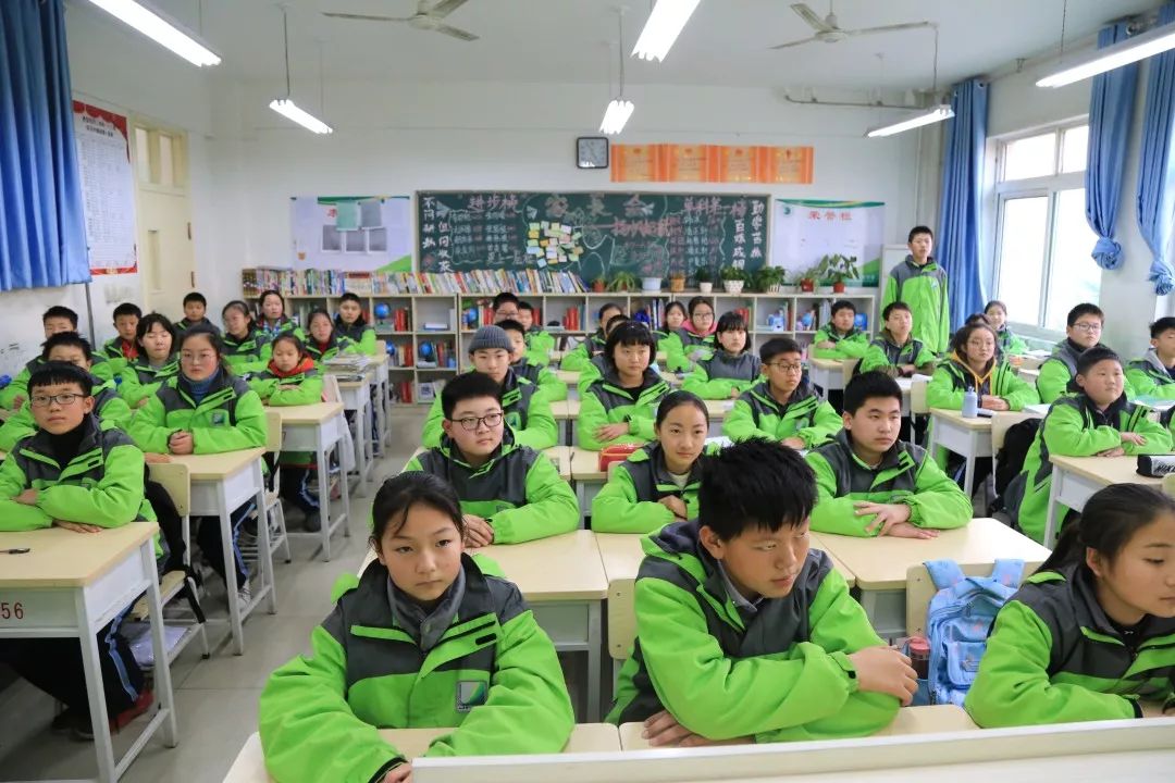 初川南最新,学习变化,自信成就梦想,一路闪耀光芒