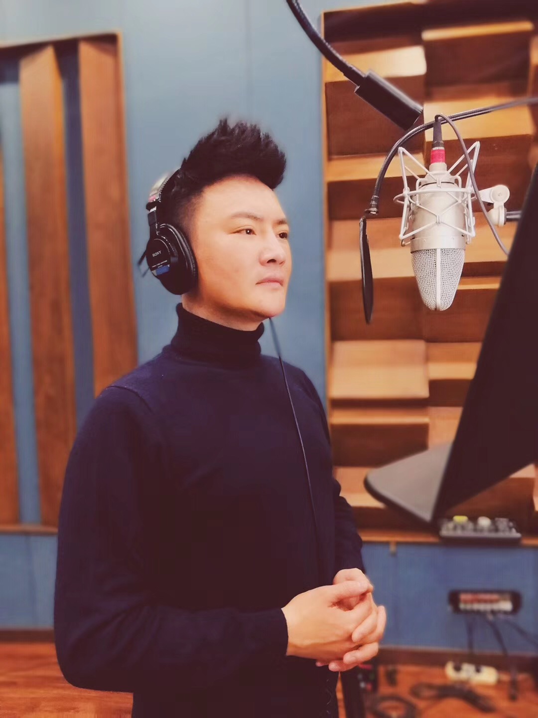 汤非最新歌曲,高科技音乐之旅,体验未来生活新风尚