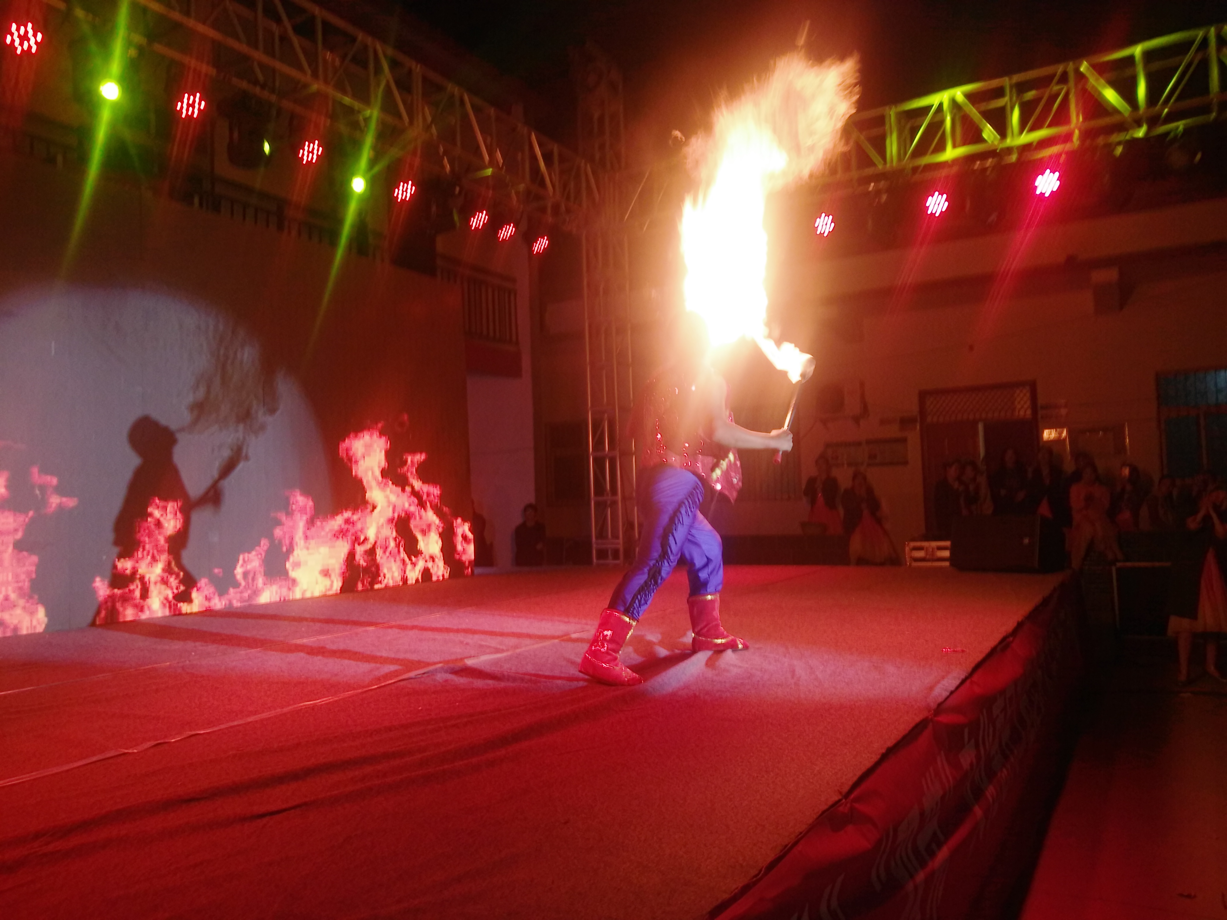 直播看火神,燃烧激情,见证成长的力量