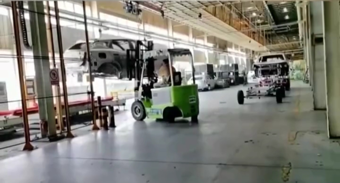 常熟叉车工最新招聘,叉车上的友情与家的温馨