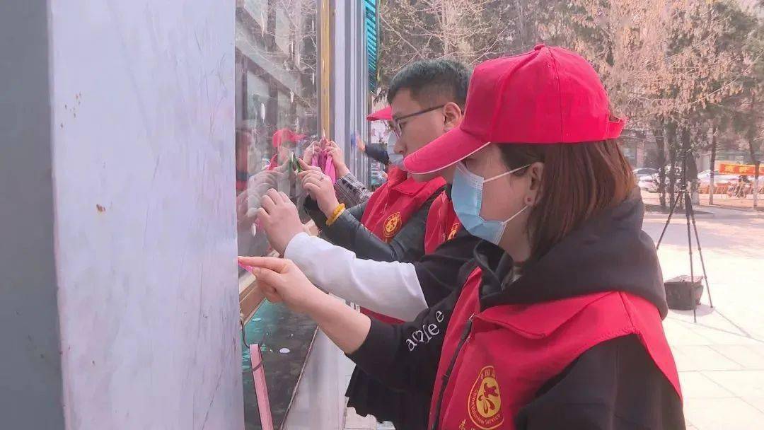 “澳门一码一肖一待一中今晚解析,时代资料落实分析版KMQ522.54”