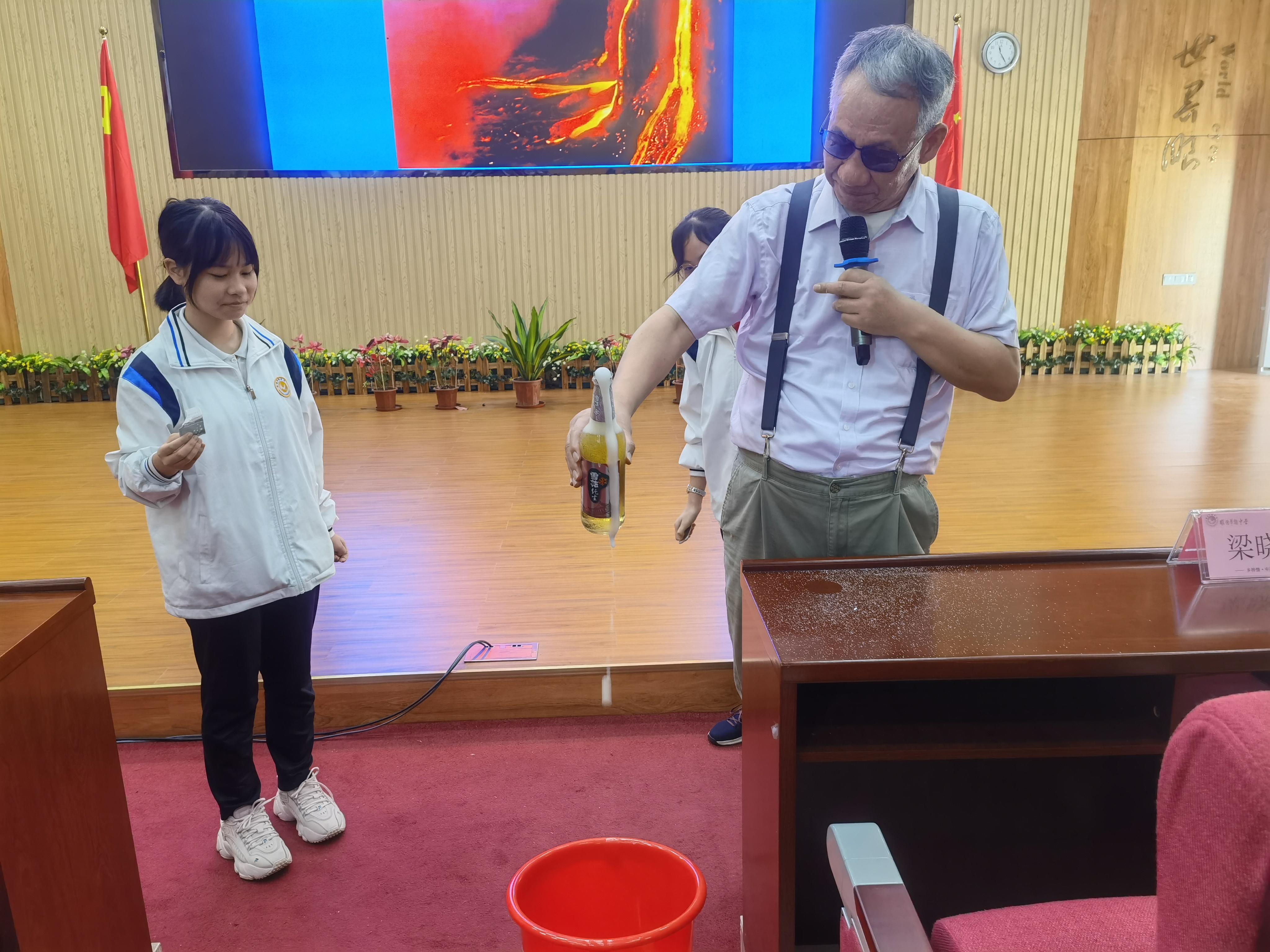 奇瑞路虎极光最新报价,开启温馨与友情的探秘之旅