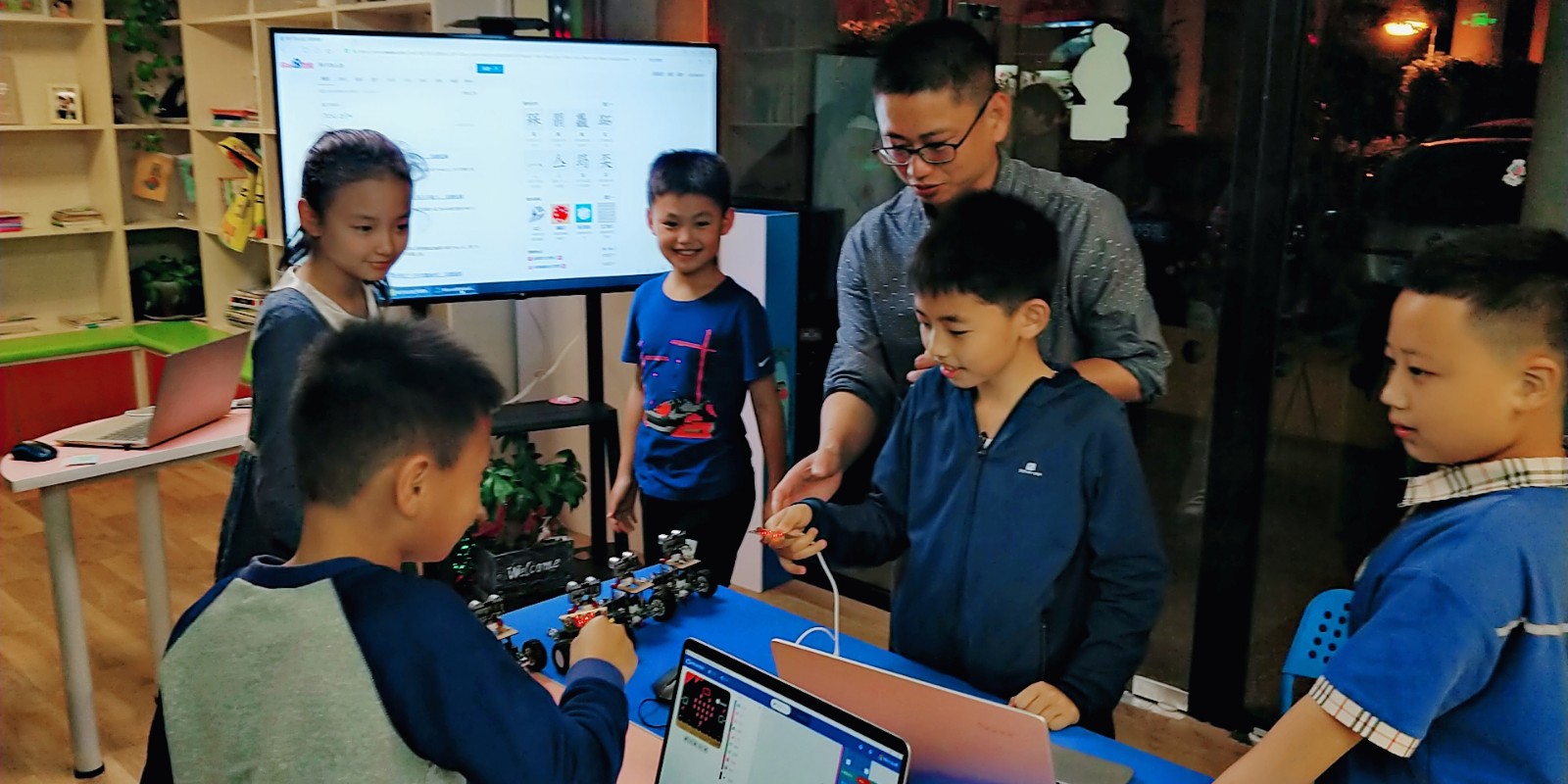 带弟弟直播,体验科技魅力,开启智能生活新纪元之旅