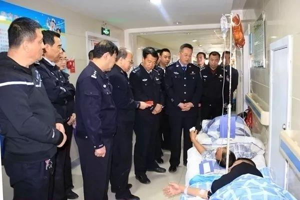 最新男主角受伤视频,一段温馨有趣的康复之旅