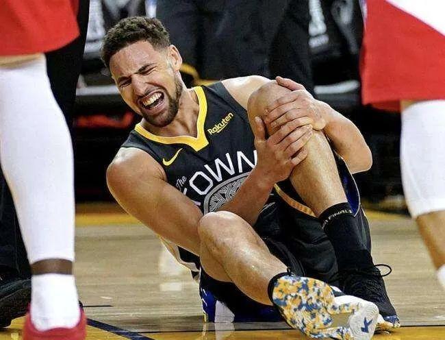 最新男主角受伤视频,一段温馨有趣的康复之旅