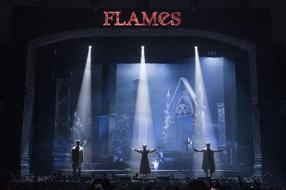 2024香港正版资料免费看,数据指导策略规划_RRZ79.833精选版