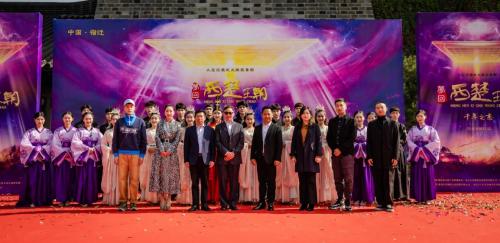 最新日本纯爱电影,科技之恋,点亮生活的未来之光