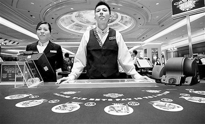 澳门彩霸王六肖中特,稳健设计策略_RYW35.314多媒体版