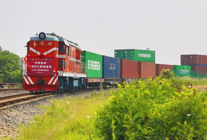 澳门一肖一码一特一中云骑士,动态调整策略执行_影像版29.355