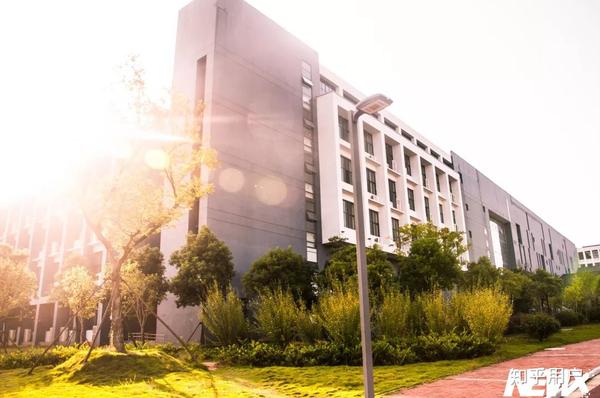 合工大宣城校区最新,一场自然美景的探索之旅