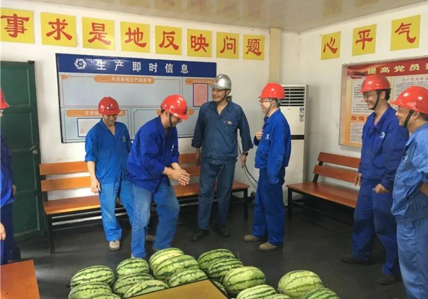 新钢最新新闻📢🌨️钢铁界的瞩目焦点!