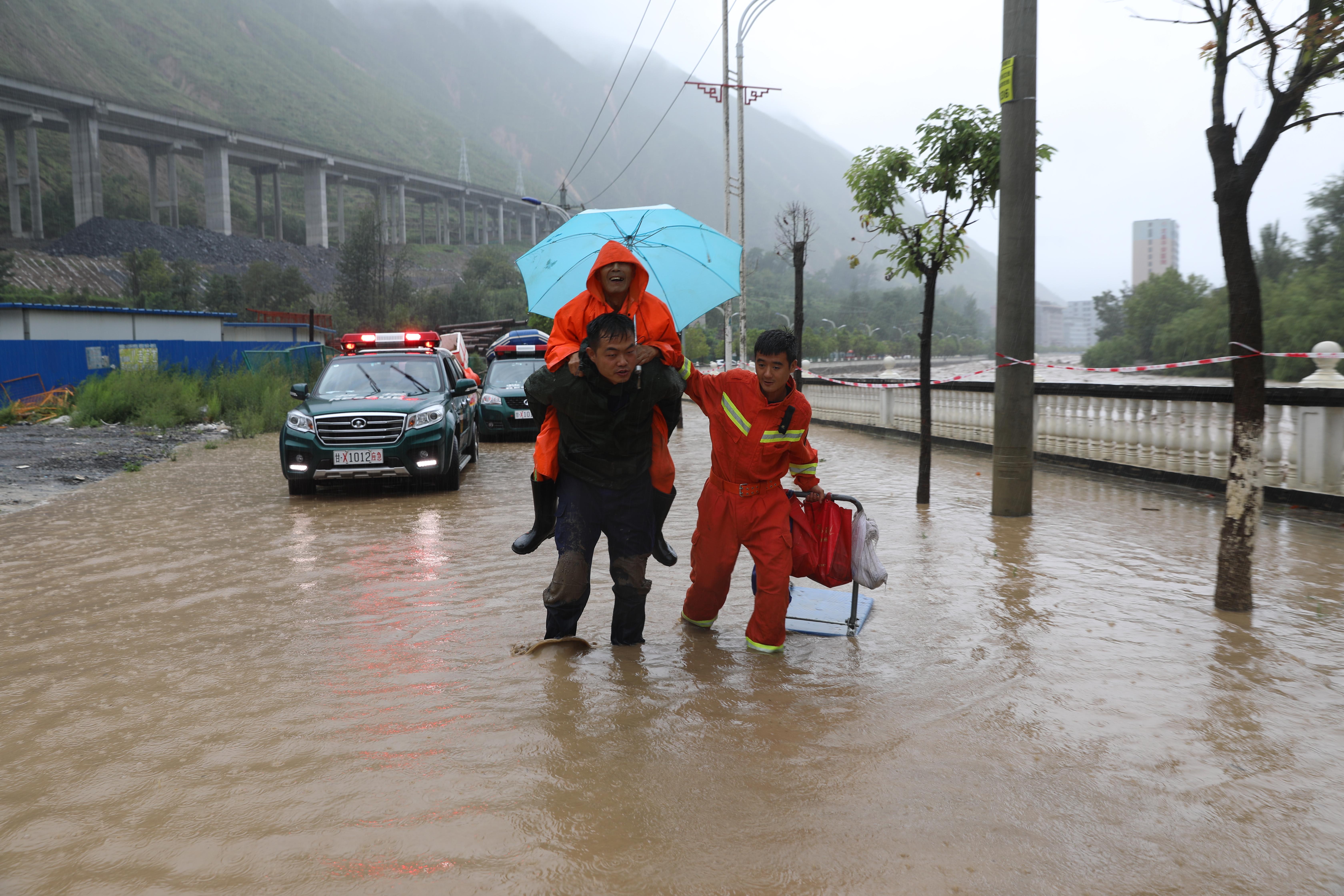 甘肃暴雨后的美景探索,一场洗涤心灵的自然之旅