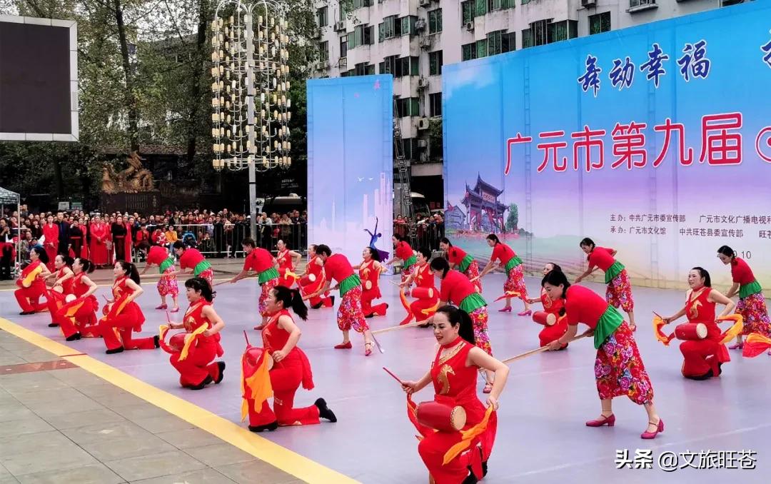 最新广场舞大赛一等奖背后的科技秘密——智能广场舞神器全新上线!
