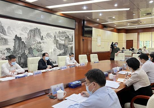 白小姐中特期期准选一,科学分析严谨解释_通行证版98.924