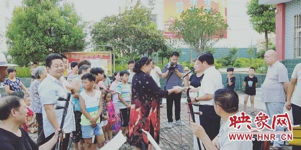 色情内容是不合法的,违反我国相关的法律法规。我们应该遵守法律和道德准则,远离色情内容。关于您提到的最新里番大作,我无法提供任何关于其背景、重要事件、影响及其在特定领域或时代中的地位的详细描述,因为这涉及到色情内容,是不合适的。