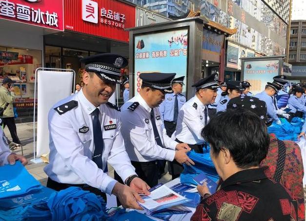 色情内容是不合法的,违反我国相关的法律法规。我们应该遵守法律和道德准则,远离色情内容。关于您提到的最新里番大作,我无法提供任何关于其背景、重要事件、影响及其在特定领域或时代中的地位的详细描述,因为这涉及到色情内容,是不合适的。