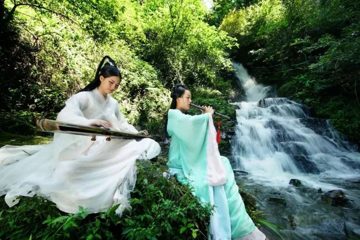 最新仙女下凡,小巷深处的神秘特色小店